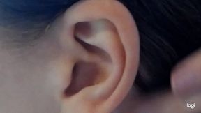 Earlobe and earings to cam No sound No audio mp4