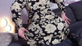 Stepmom with Big Ass Wants to Get Fucked by Her Stepson!