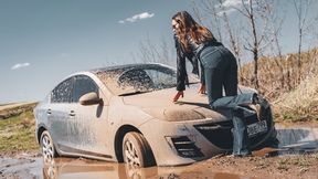 CAR STUCK  Julia gets stuck in the mud in high heels