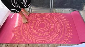 Dylan tramples me barefoot outside (720)