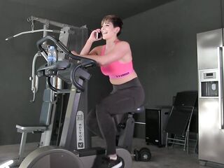 SCREWED BY MY PERSONAL TUTOR IN THE GYM XXX