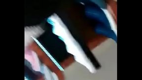 Upskirt nalgas zapateria