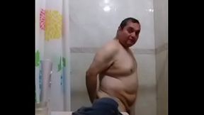 Alfonso Chan Ba&ntilde_andose para sus hombres