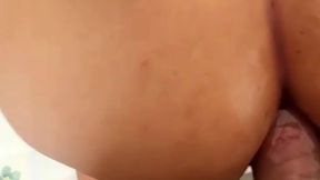 Arab Guy and Girlfriend Get It On