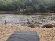 GAROTA VAI PRO RIO PRA TER A BUCETA ABERTA POR UMA MAO