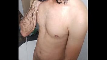 Tomando um banho em dia frio
