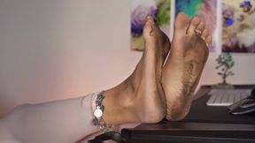 Khaleesi - Lick Feet Of Ukrainian Business Woman - Russian Language - HD 1920x1080