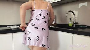 48yo sleazy cougar Nadine gets riled up in the kitchen for a hot seduction