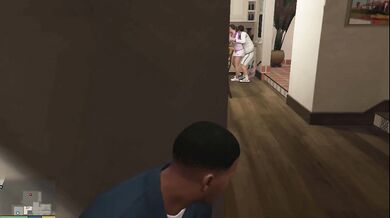 GTA Horny Vouyeur is sneeking in to unkown house