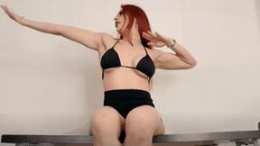 il corpo allenato di Gaia, i muscoli di una lottatrice - the trained body of Gaia, the muscles of a fighter ( MP4 - MOBILE VERSION )