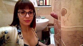 Stepbrother didn't expect stepsis to suck his dick - Amateur Gloryhole Porn