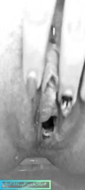 Horney Babi Teaze Her Spread's Her Pussy &amp; Showing Him How She's Going To Fill His Mouth