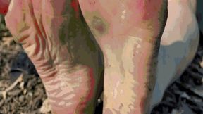 Walk in black high-heeled sandals WMV