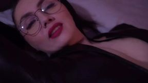 Hot Wife Sucks His Cock&#x1F32D; While He Feeds Her Pussy&#x270C; and She Cums Hard