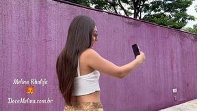 mel khalifa faz massagem tantrica