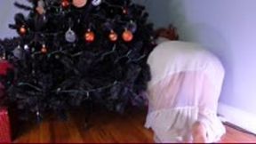 Deanna STUCK Under Xmas Tree WMV 1080