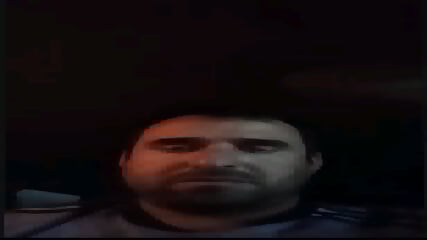El seor Vctor Manuel se masturba delante de la cmara.