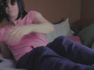 T-cutie Daphne is a natural whore deepthroats a 7 inch sex-toy on first try