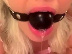 Gorgeous blonde teen Kelly Candy foot fetish
