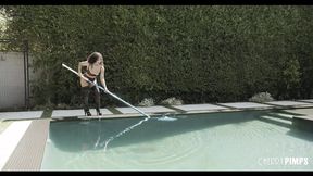 ANAL HARDCORE Cumshot For Pool Cleaner Liv Revamped After A Deepthroat Blowjob