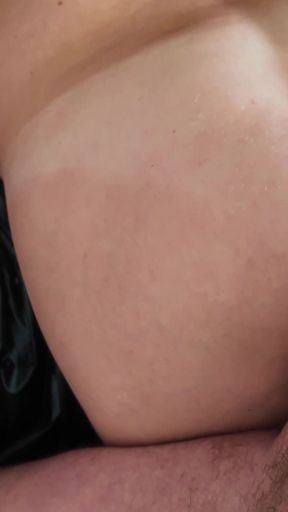 She behaved badly and ended up having a fisting session   Clip 1