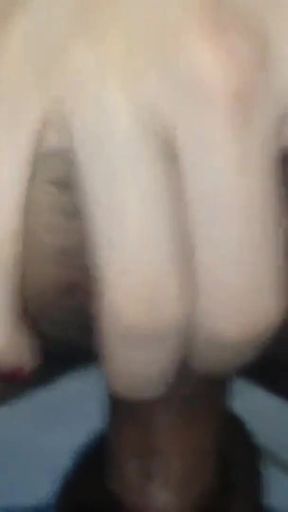 Emotional moment from &quot;Eha gedara ayya ekka husband nathi welawe  nebour fucks me when husband not at home  sinhala xxx&quot;