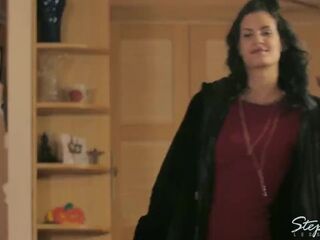 Hotties - A Christmas Surprise 3some