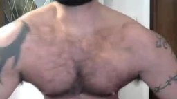 Vinx Flex and Nipple Show