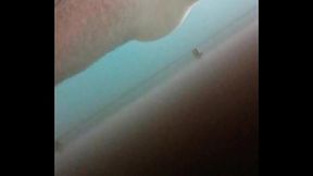 Voyeur dans les vestiaire d'_une piscine