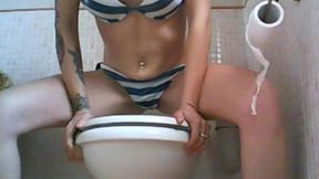 i m constipated: i push, i push but it comes out only pee ... but the ass widens and ...