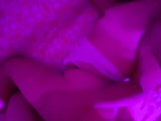 Cita en Tinder termina en follada intensa.