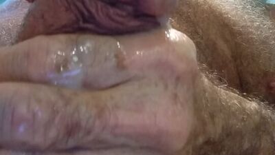 11 minutes of loads for all you cumshot lovers out there.