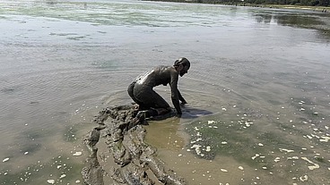 Estuary Mud Girl Playing in the Nude (WAM, Wet and Messy)