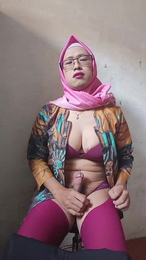 Hijab Shemale Jerking off Her Huge Dick