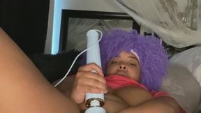 Buzzing my clit and fucking my kitty