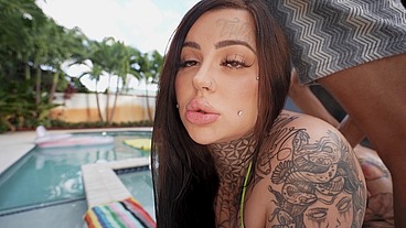 Valentine Vixen’s Perfect Booty