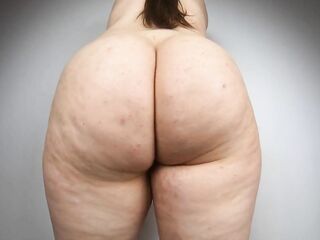 Big plump ass shaken in slow motion