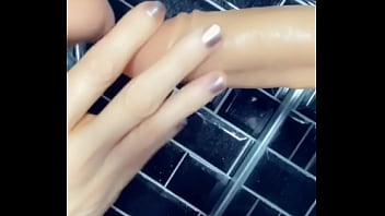 Douche Nue /fellation /branlette /masturbation /gode