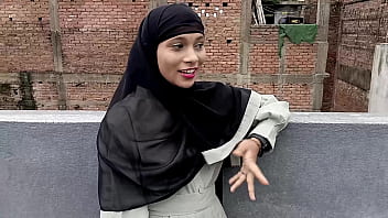 Neighboring Muslim burqa girl got fucked by Hindu boy