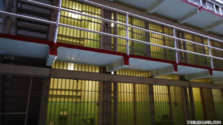 Isoja povekas milf Lisa Ann ja Skin Diamond tuplapenetraatio BBC:n toimesta intensiivisessä hardcore-vitussa