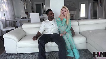 Hot Riley Star's Ass Bounce As Jax's Thick Cock Fills Her Tight Pussy!