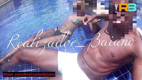 brazillian bull, dia de piscina com kriss hotwife e namoradinha do realizador baiano, muito exibicionismo e pegacao na piscina do clube, esposa de corno em festinha pool party
