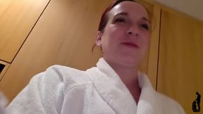 Hot Looks in the Sauna - and Then His Room Card