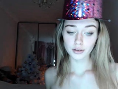 Hot amateur webcam teen masturbates for their fans