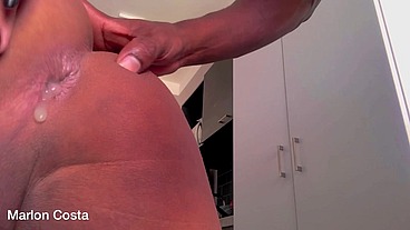 Meti no pelo no cu da minha namorada e não resisti.. gozei dentro - A Safadinha do Forró