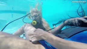 Vodichkina and Farkas underwater hot lesbians