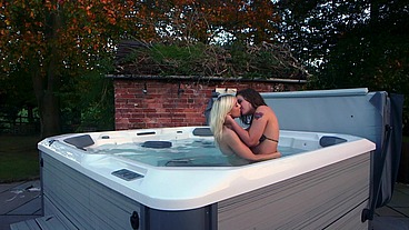 Atlantis and Sophie jacuzzi time