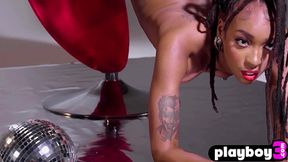 Glamorous big ass black teen SaBrea Phenix looks amazing during posing