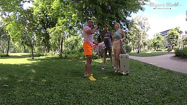 Threesome Sex With Busty Amuse De Bauche