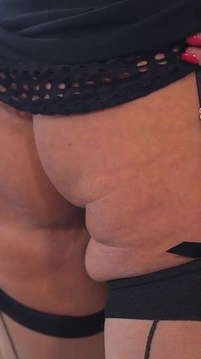 Beau Diamonds - Distracting the Handyman